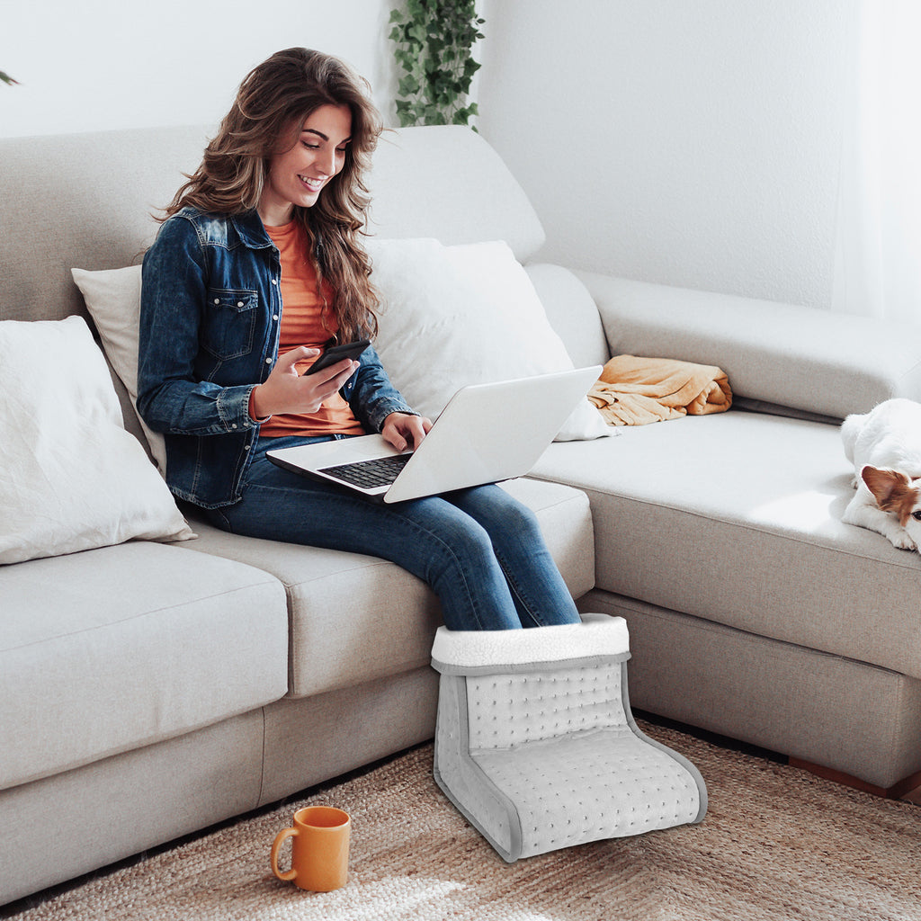 Cecaylie Elektrischer Fußwärmer 100W, 10 Heizstufen, Timer, Waschbares Innenfutter, Hellgrau